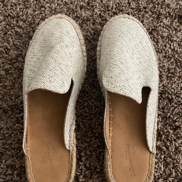 Universal Thread Mules - Picture 2 of 3